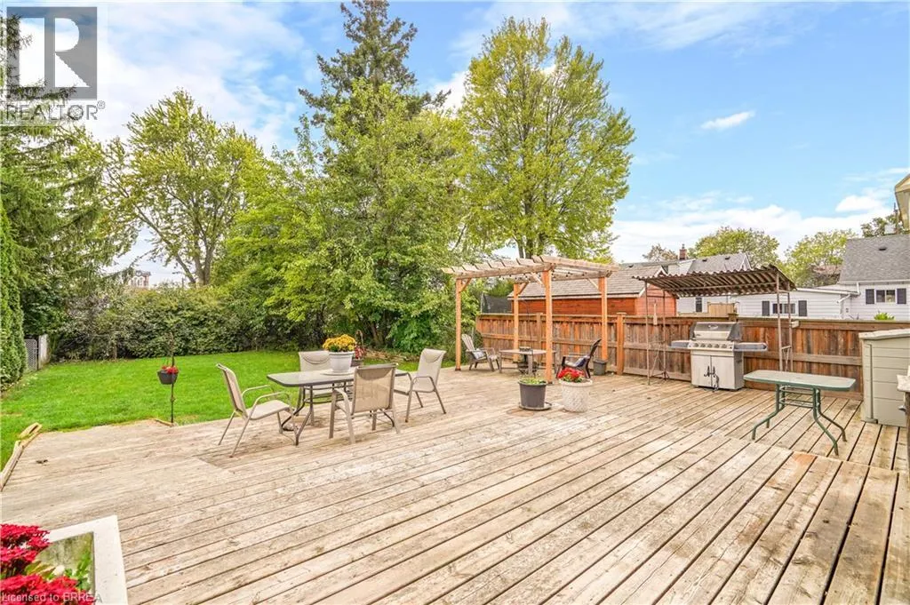22 WAYNE Drive
