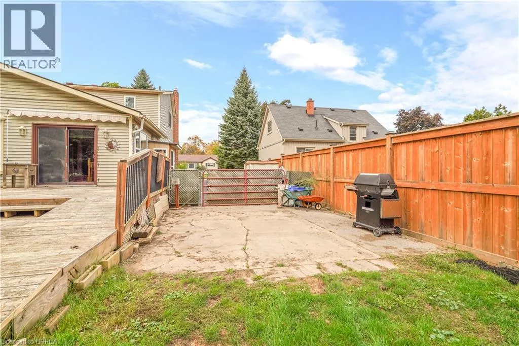 22 WAYNE Drive