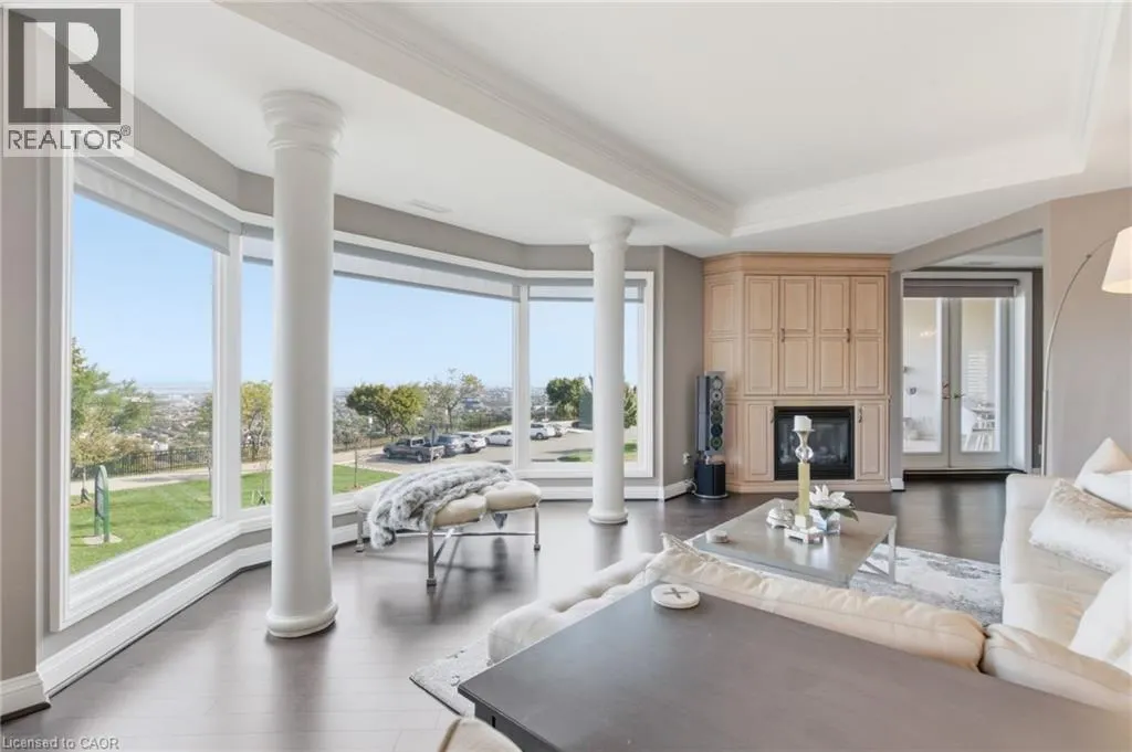 174 MOUNTAIN PARK Avenue Unit# 2W, #2W