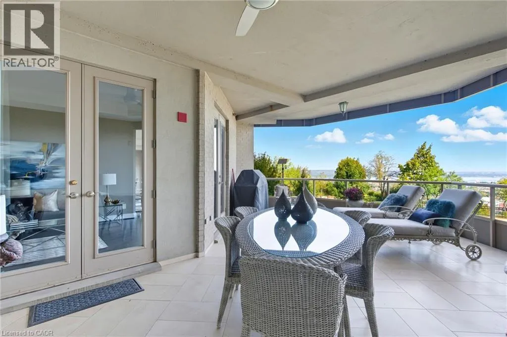 174 MOUNTAIN PARK Avenue Unit# 2W, #2W