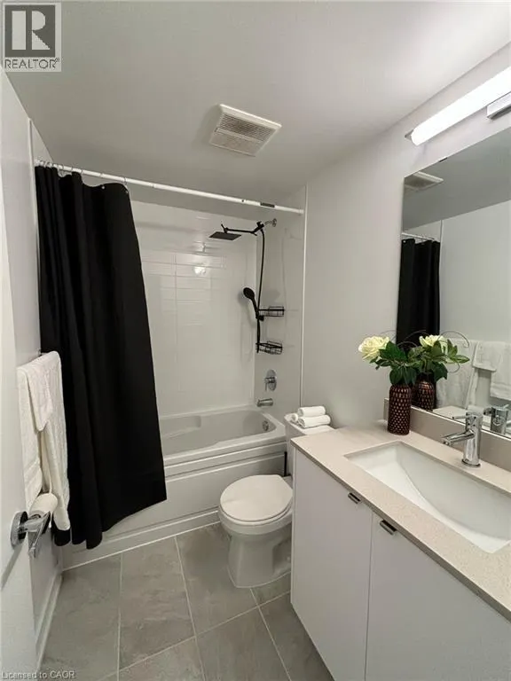 3200 DAKOTA Common Unit# B611, #B611