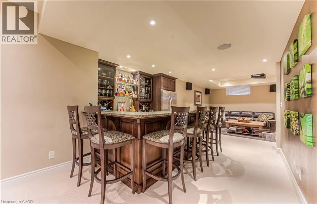 7 JOHN ROSS Court