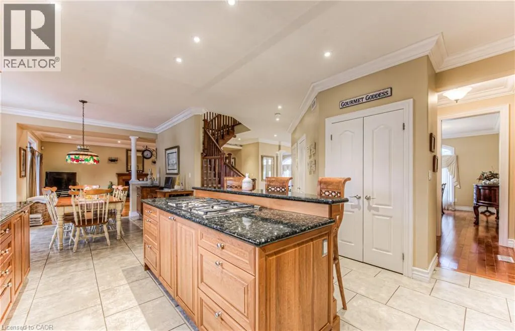 7 JOHN ROSS Court