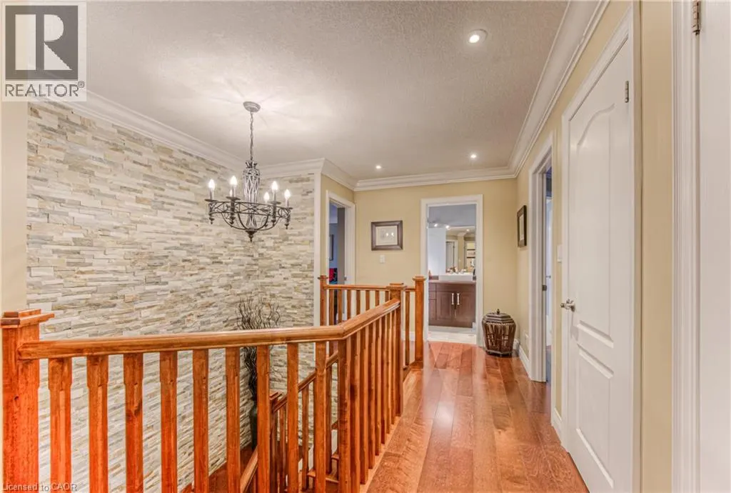 7 JOHN ROSS Court