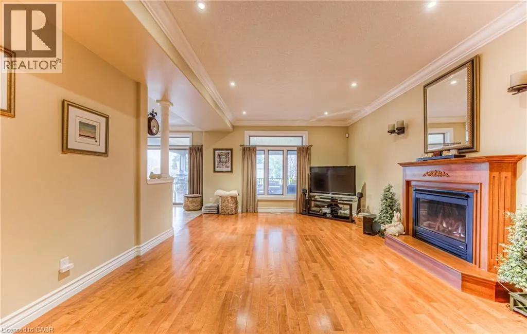 7 JOHN ROSS Court