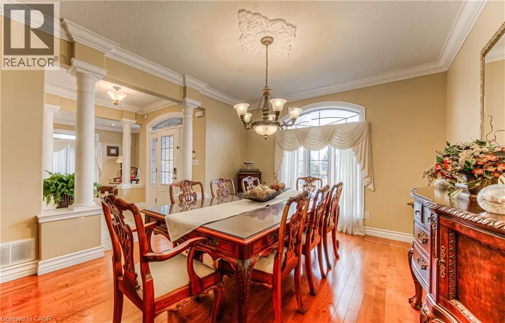7 JOHN ROSS Court