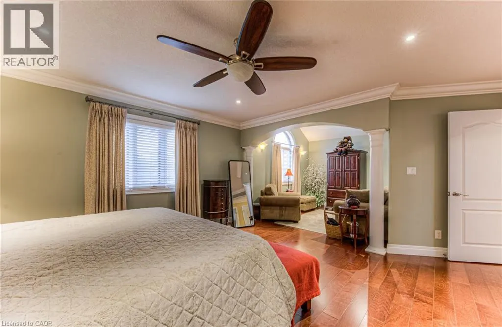 7 JOHN ROSS Court
