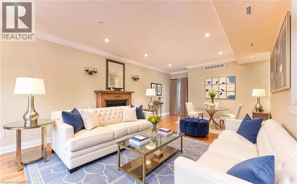 7 JOHN ROSS Court