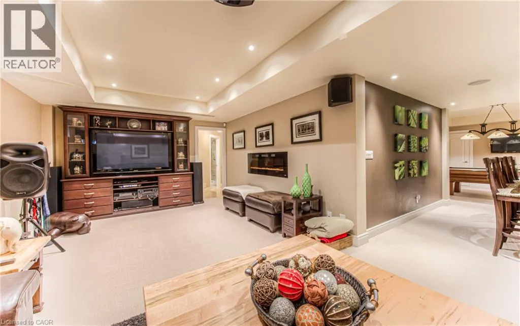 7 JOHN ROSS Court