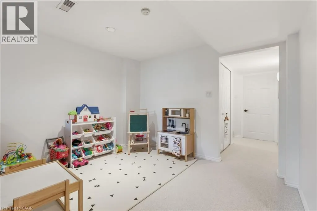 28 BROOKHEATH Lane