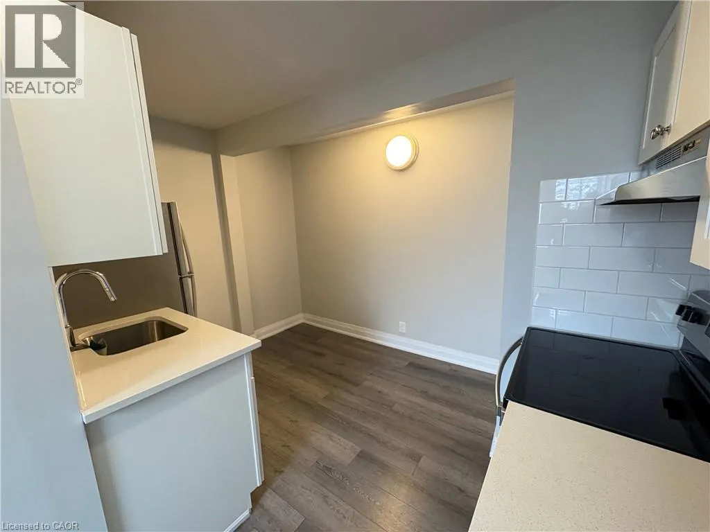 81 GIBSON Avenue Unit# 2, #2