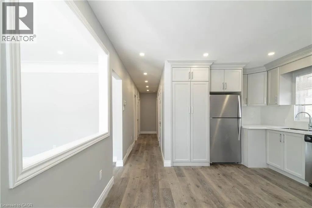 196 UPPER PARADISE Road Unit# 1, #1