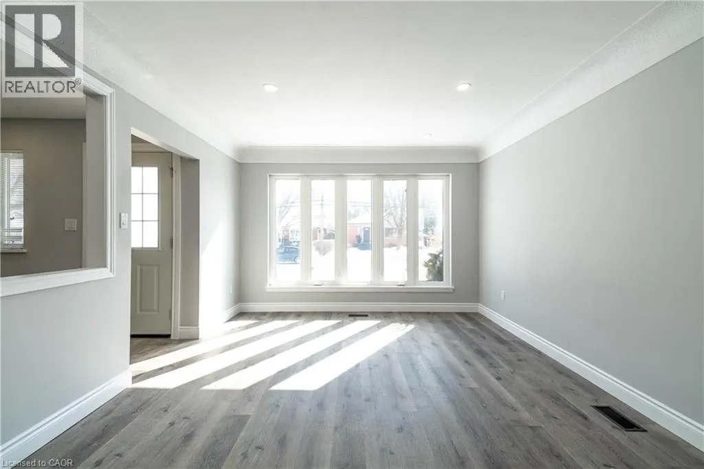 196 UPPER PARADISE Road Unit# 1, #1