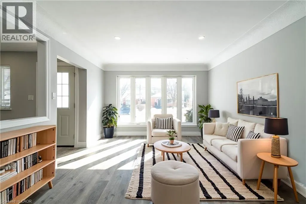 196 UPPER PARADISE Road Unit# 1, #1