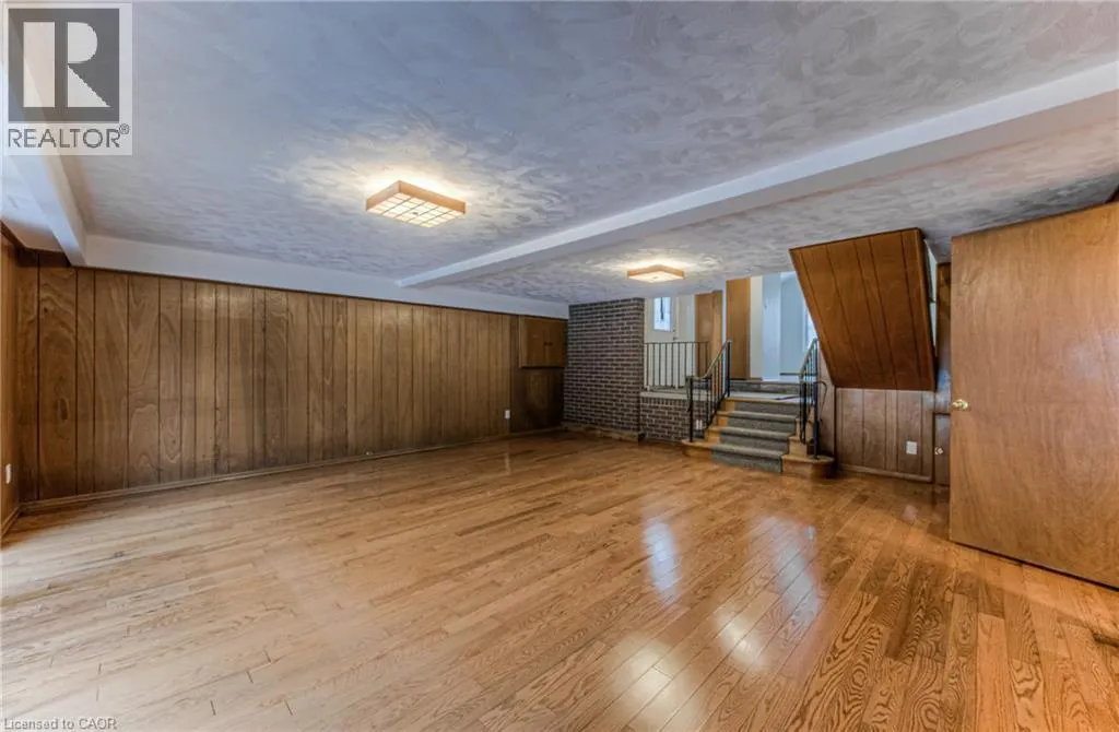 17 ROOSEVELT Avenue