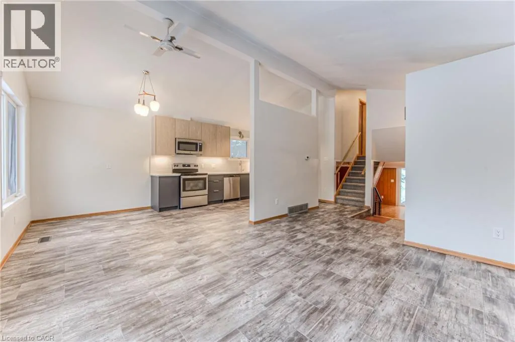 17 ROOSEVELT Avenue