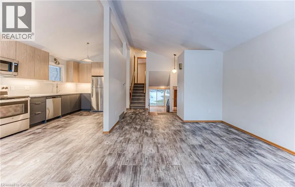 17 ROOSEVELT Avenue
