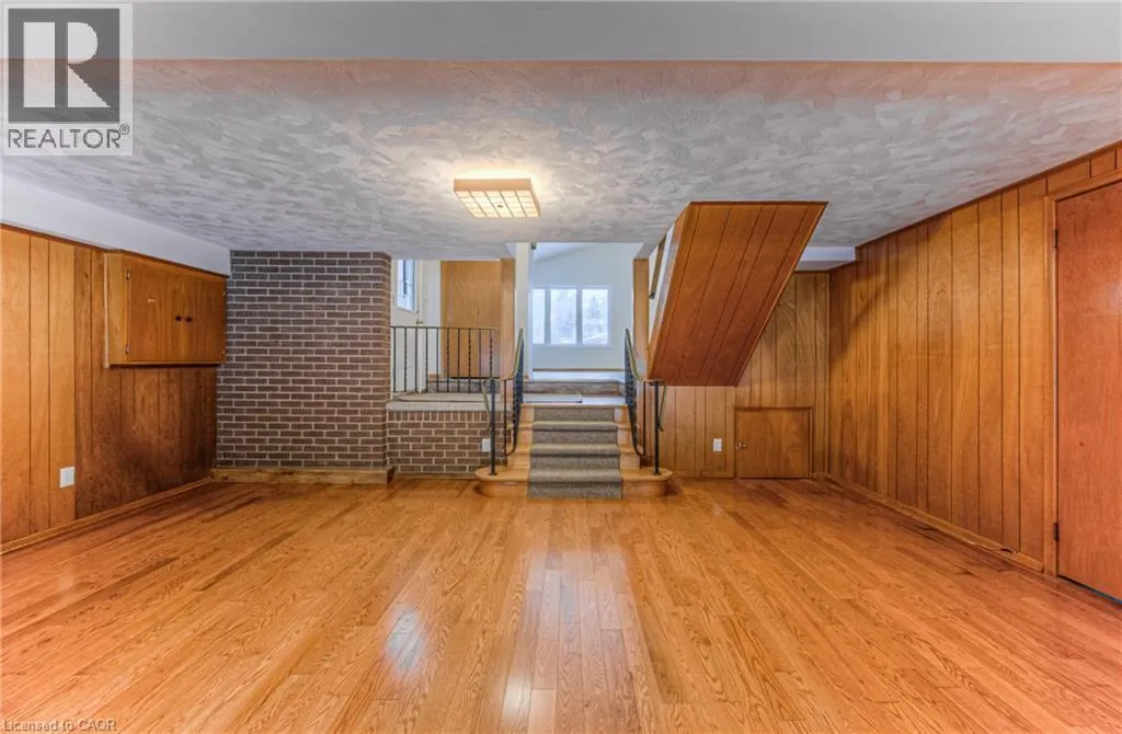 17 ROOSEVELT Avenue