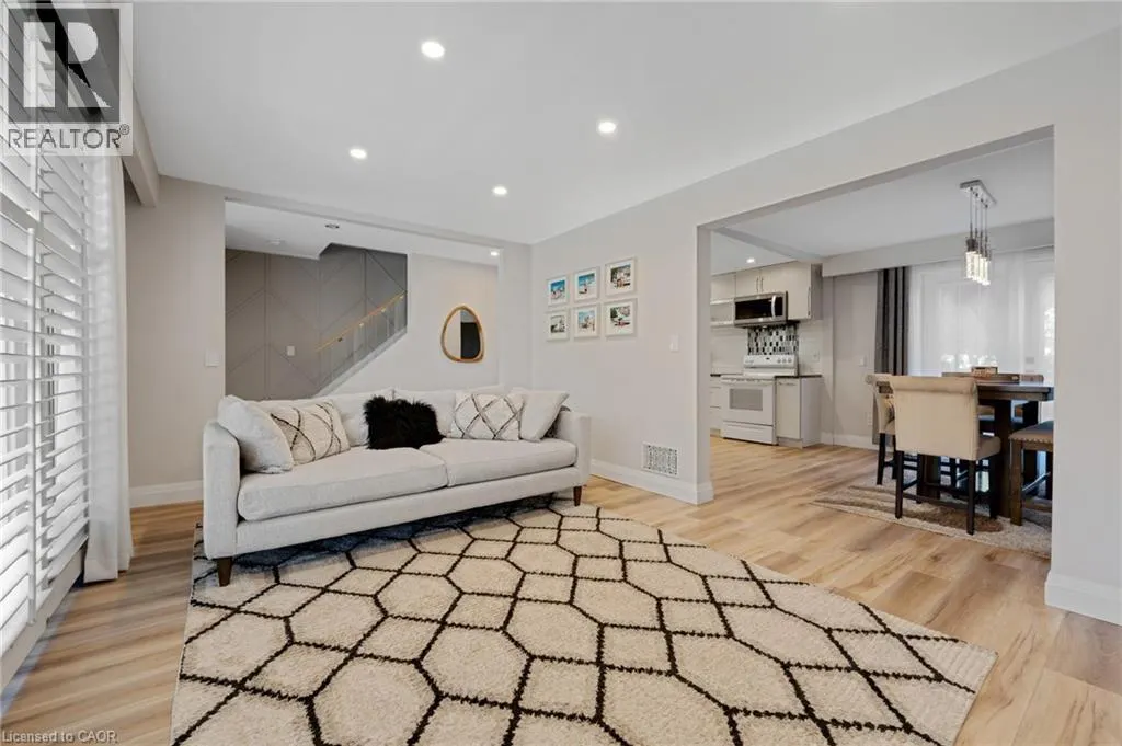 49 BERGEY Street