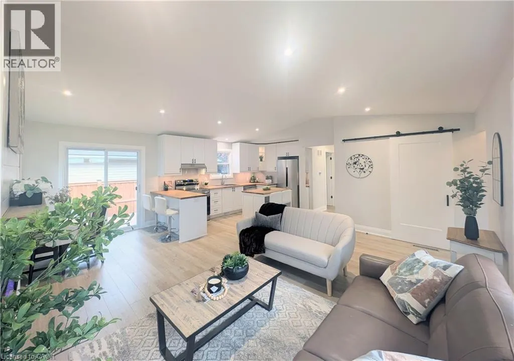 52 VALENCOURT Drive