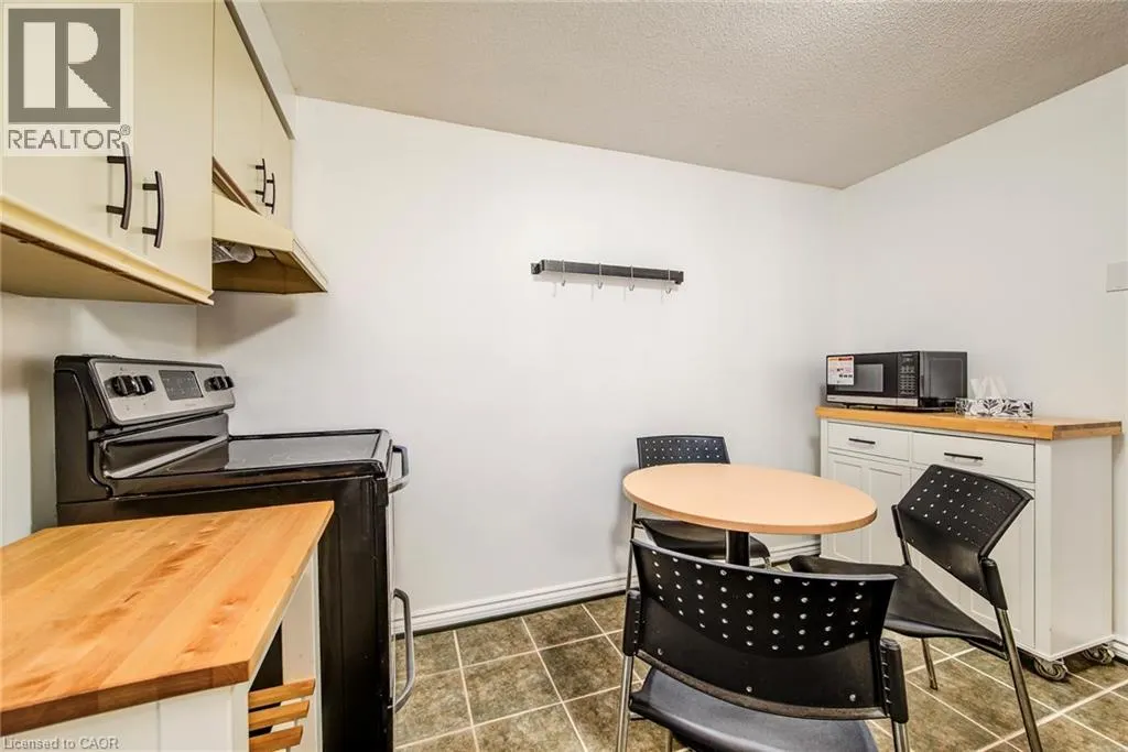 55 GREEN VALLEY Drive Unit# 811, #811