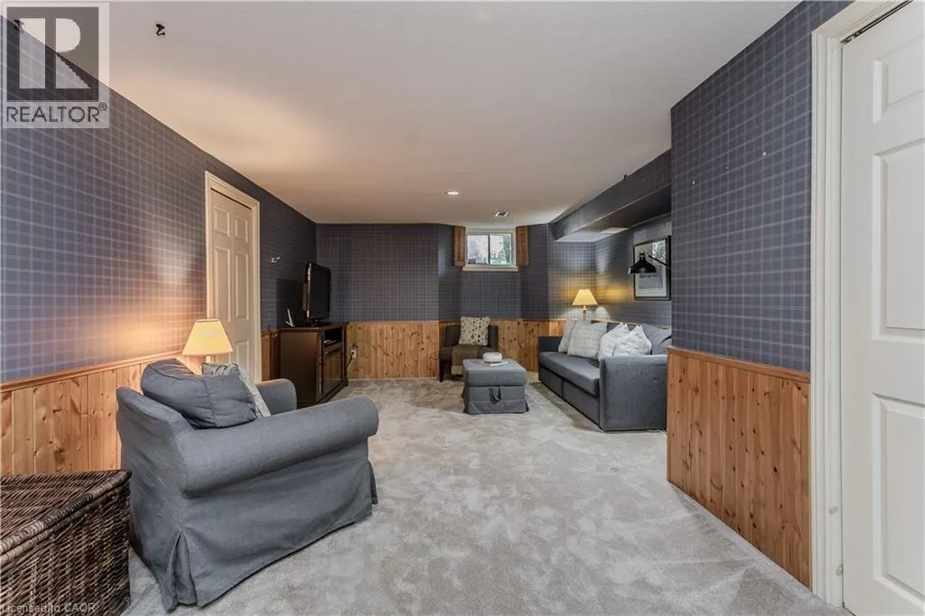 2390 WOODWARD Avenue Unit# 5, #5