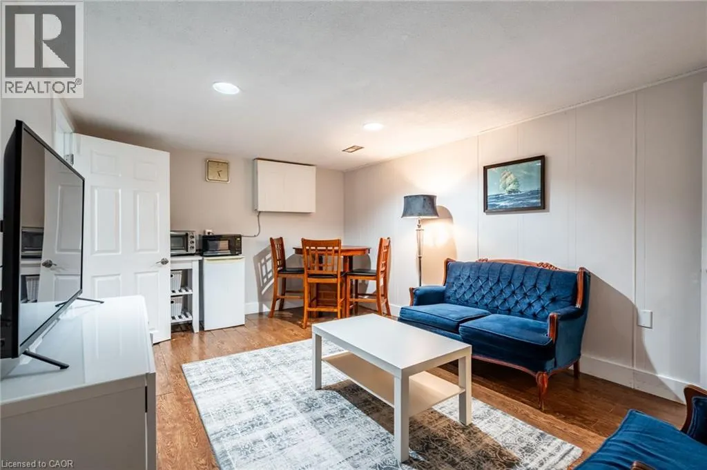 120 CHILTON Drive
