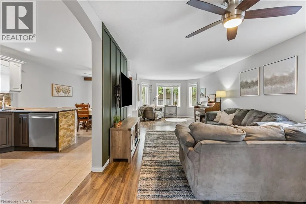 153 PORCHLIGHT Drive