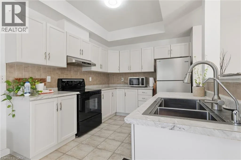 232 STONEHENGE Drive Unit# 37, #37