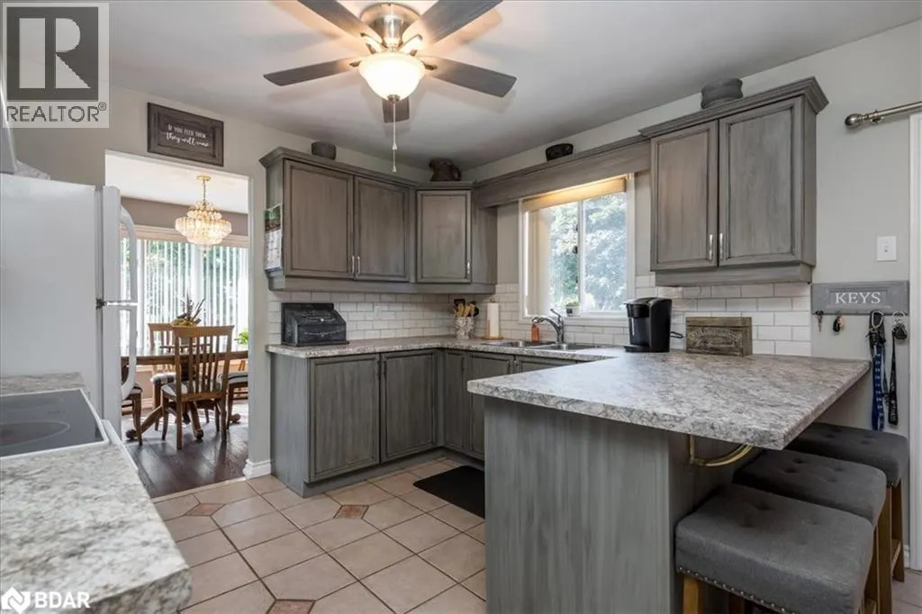 114 CHIEFTAIN Crescent