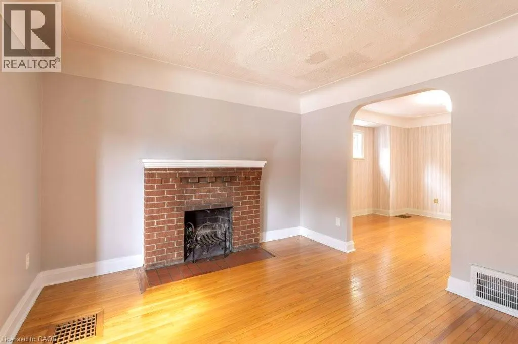144 WHITNEY Avenue