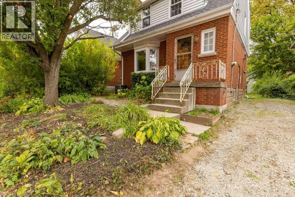 144 WHITNEY Avenue