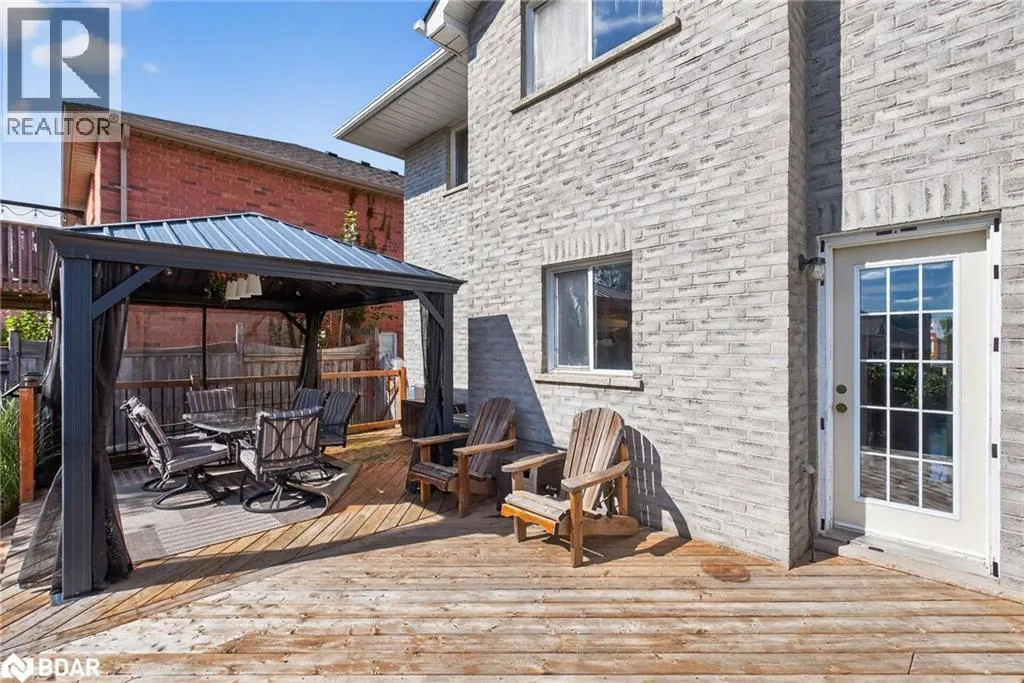 122 NORTHVIEW Crescent