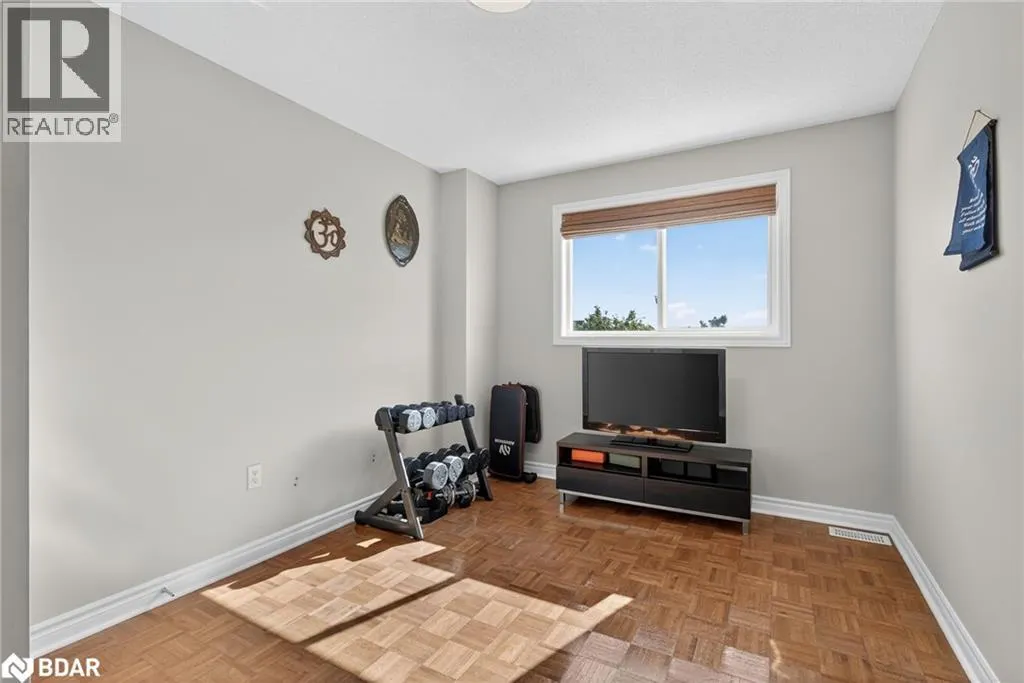 122 NORTHVIEW Crescent