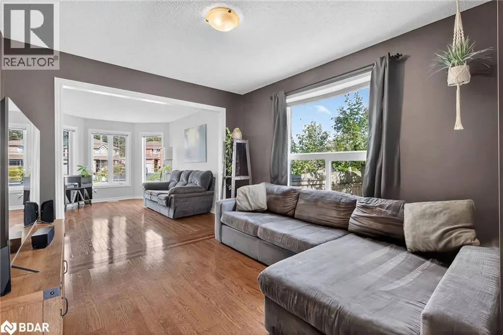 122 NORTHVIEW Crescent