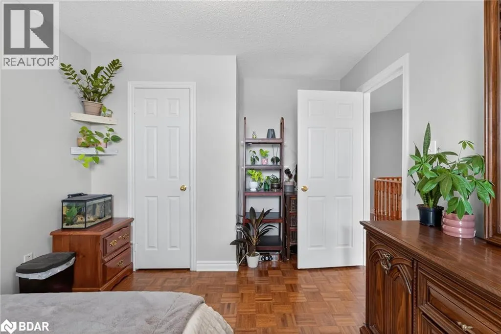 122 NORTHVIEW Crescent