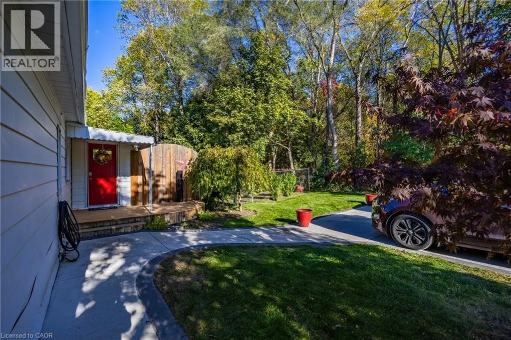 32 WADE Avenue