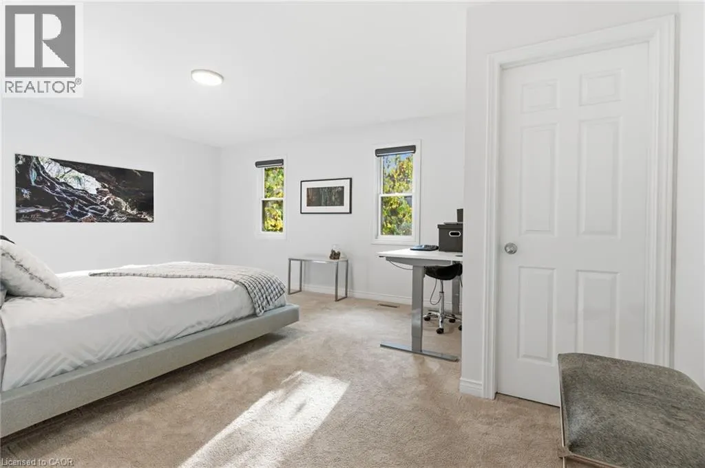 11 MAYS Crescent