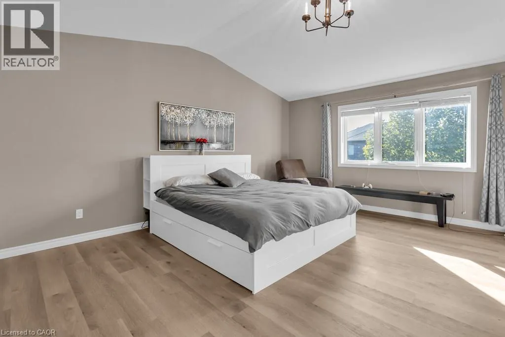 424 ALAN Crescent