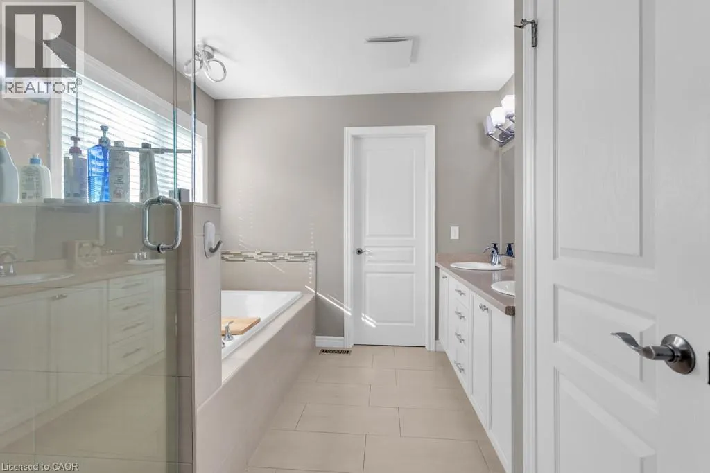 424 ALAN Crescent