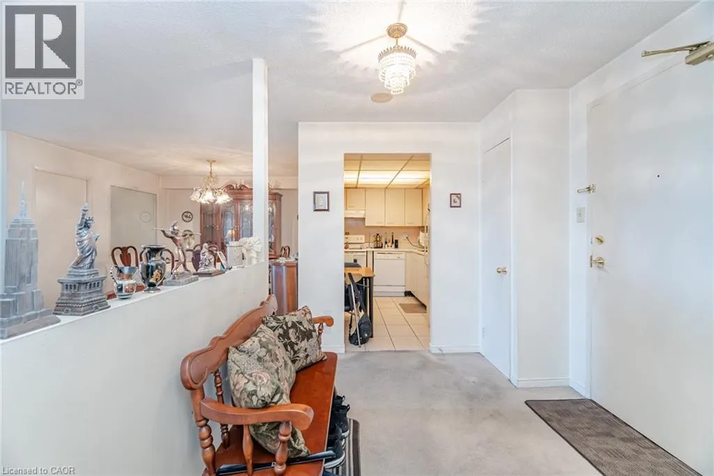 115 HILLCREST Avenue Unit# 615, #615