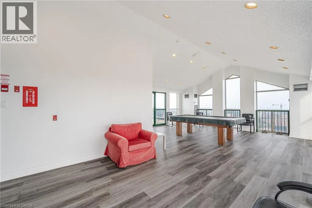 115 HILLCREST Avenue Unit# 615, #615