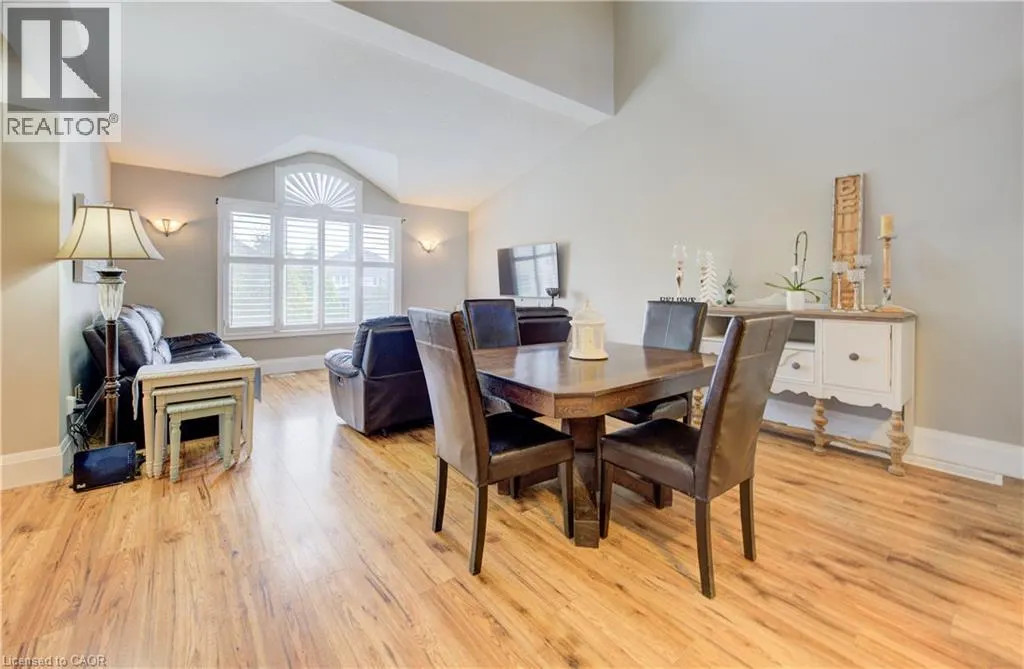 131 RAVENSWOOD Road