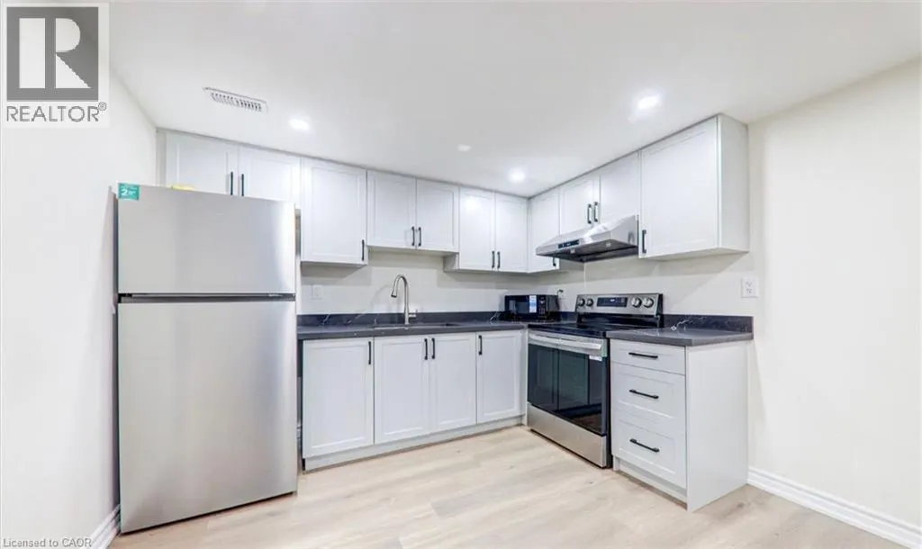 35 DARLINGSIDE Drive Unit# Basement, #Basement