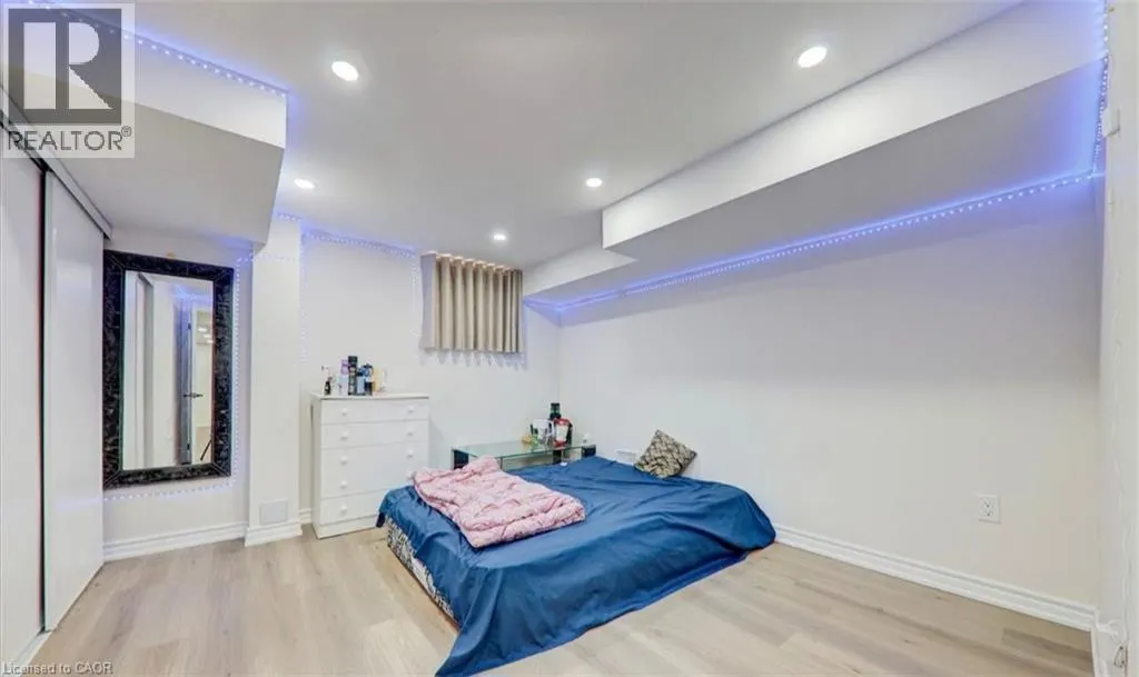 35 DARLINGSIDE Drive Unit# Basement, #Basement