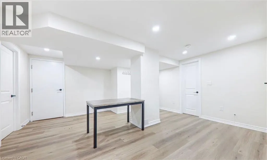 35 DARLINGSIDE Drive Unit# Basement, #Basement