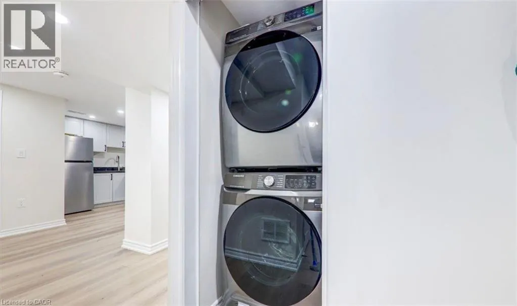 35 DARLINGSIDE Drive Unit# Basement, #Basement