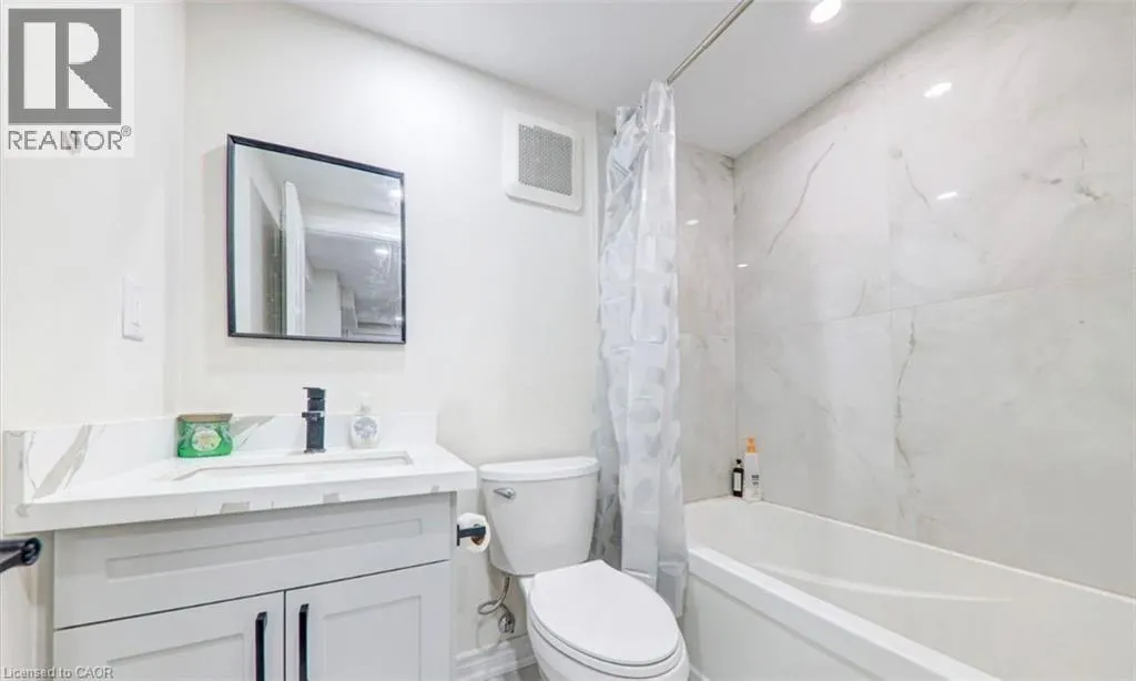 35 DARLINGSIDE Drive Unit# Basement, #Basement