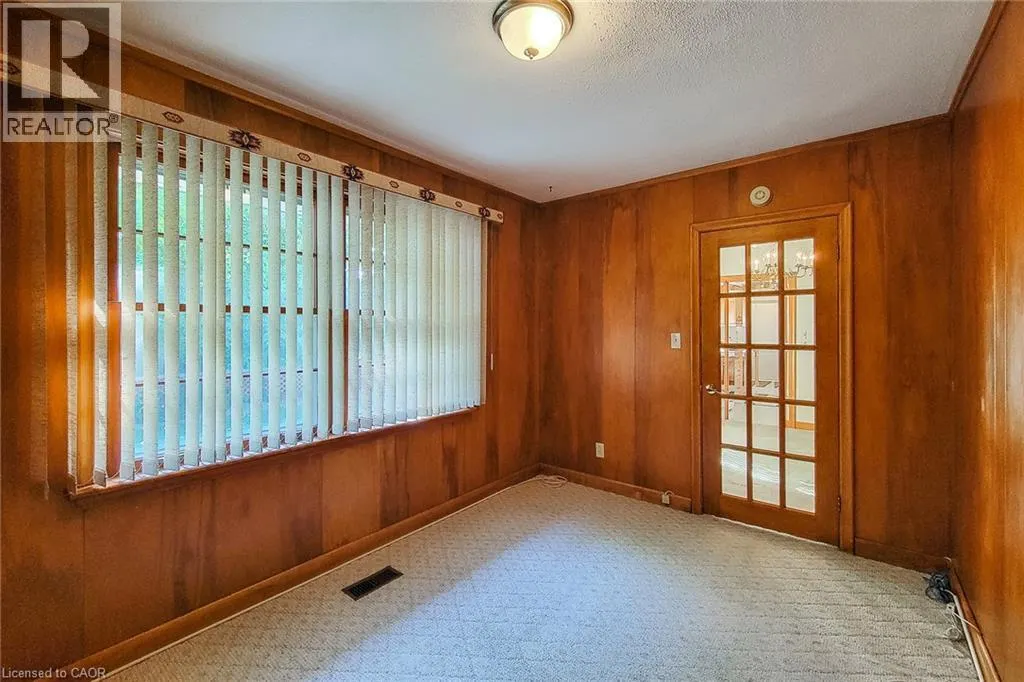 18 MANOR Place