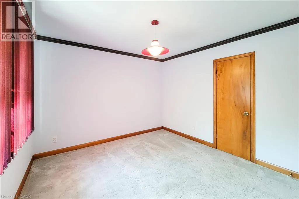 18 MANOR Place